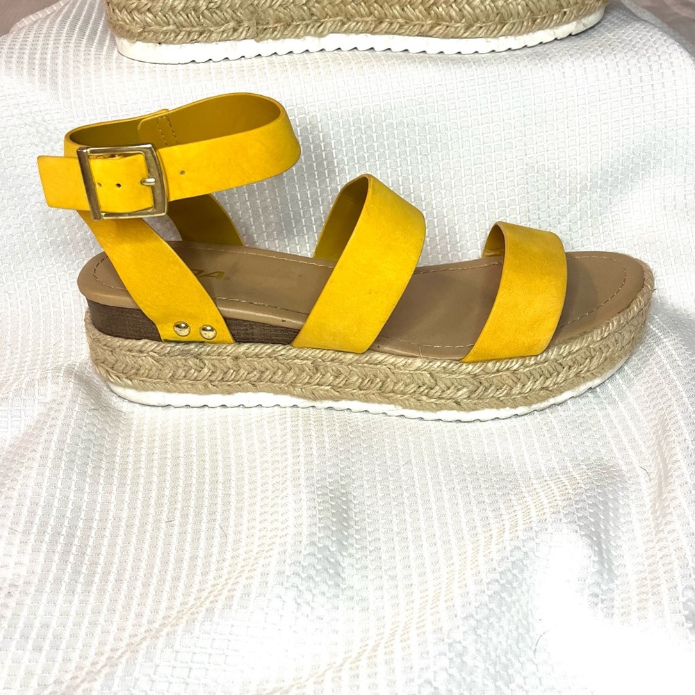 Soda yellow espadrilles